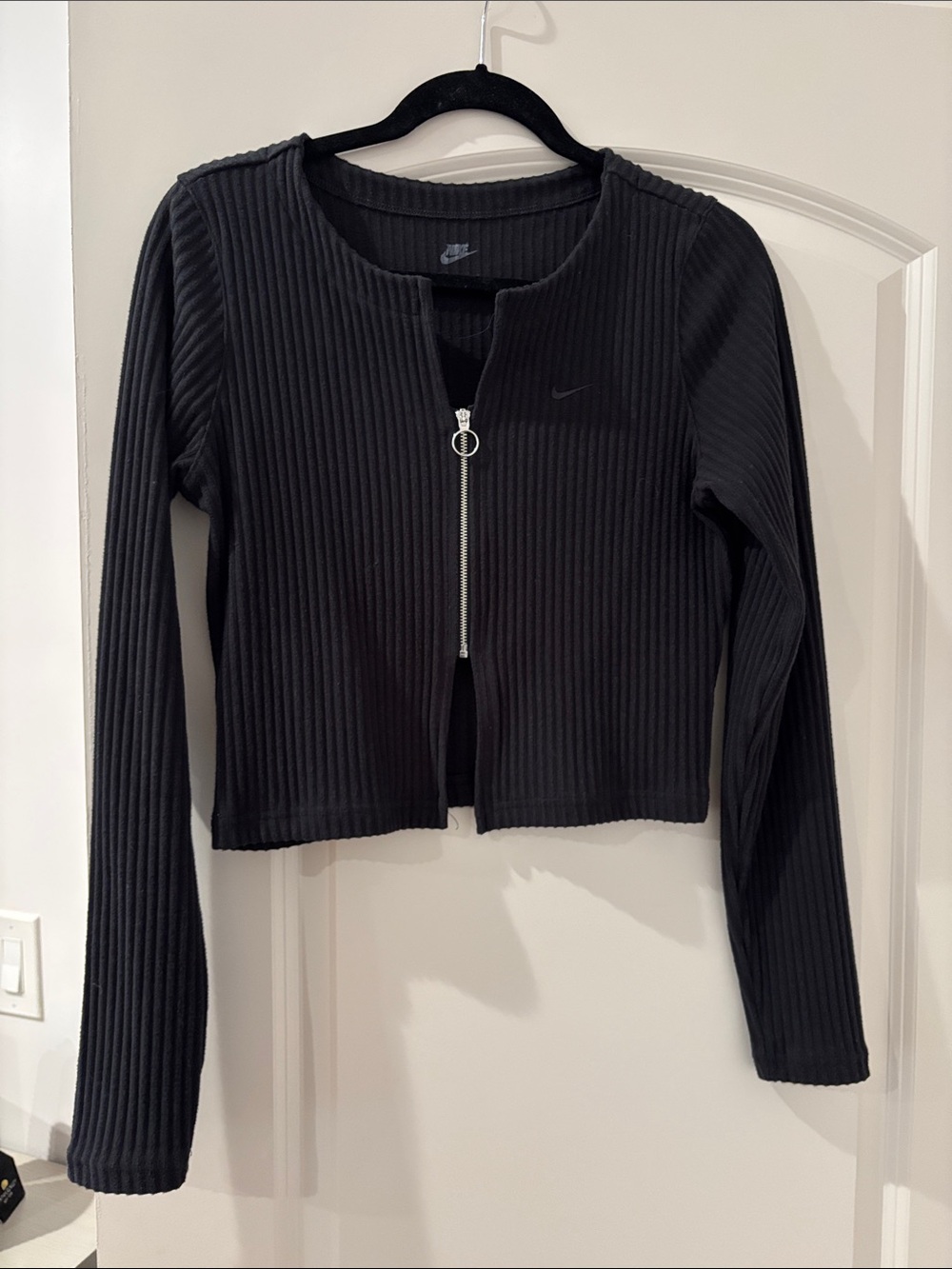 Nike Black Ribbed Chill-Rib Cropped Zip-Front Long Sleeve Cardigan